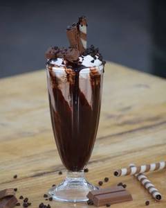 Kit Kat Milk Shake