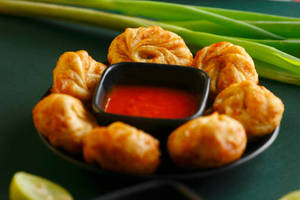 Fried paneer momos