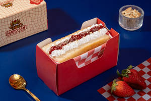 Strawberry Cream Sando