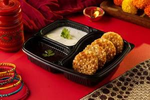 Sabudana Vada with Imli Chutney and Curd