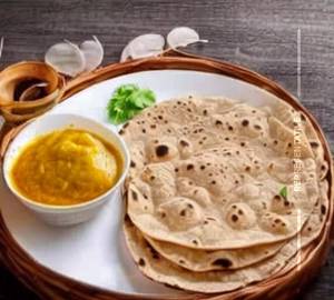 4 Butter Roti with kadi pakoda