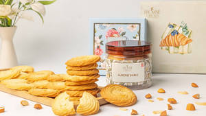 Almond Sable