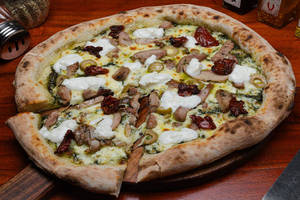 Pesto Grilled Chicken Pizza
