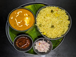 Vegetable Pulau With Paneer Butter Masala