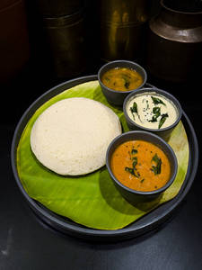 Thattu Idli