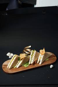 Falafel Treasure Sandwich