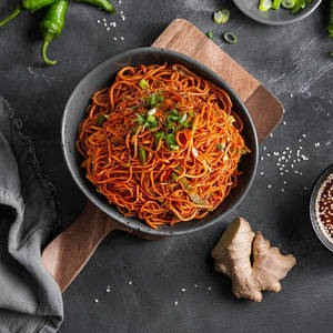 Veg Chilli Garlic Noodles (large)