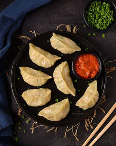 Chilli Paneer Momos (steamed)