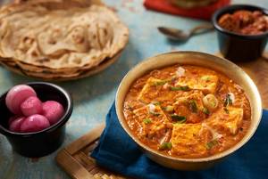 Paneer Hara Pyaaz Lababdar