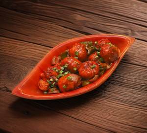 Veg Manchurian (Dry) (12 Pcs)