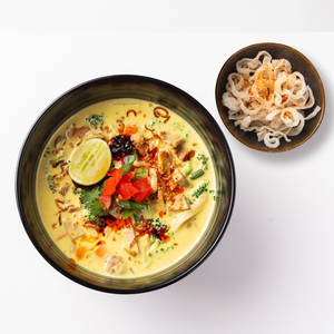 khao soi || chicken