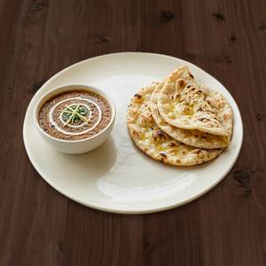 Dal Makhni + 4 roti