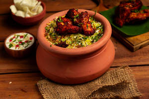 BOMBAY MATKA BIRYANI (chicken Boneless)(p)