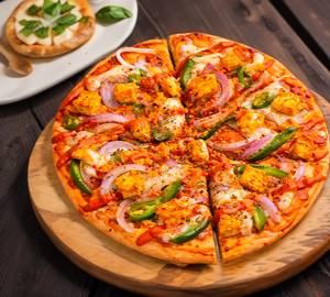 Tandoori paneer pizza