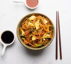 Egg Hakka Noodles