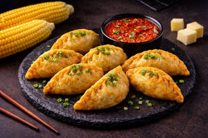 Fried Cheese Corn Momo (6pieces)