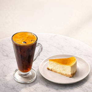 New York Cheesecake + Iced Americano