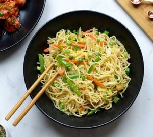 Veg Hakka Noodles
