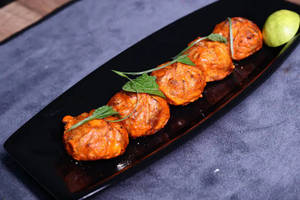 Tandoori Paneer Momos [ 8 Pieces ]