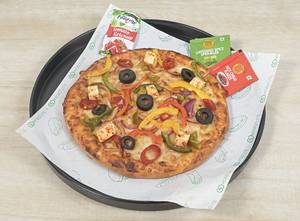 Paneer tandoori pizza