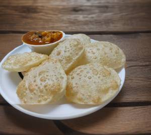 Maida Poori Luchi With Sabji ( 20 Pc)
