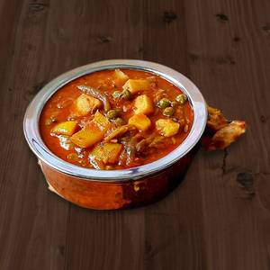Aloo Masala Kulcha With Chana