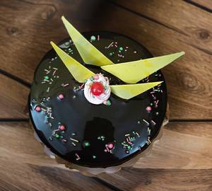 Pure veg Chocolate Fresh Cream Cake [550 g]