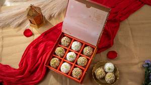 Luxury Laddus Spl Box (9 Pcs)