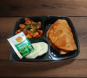 4 Poori With Aloo Sabzi And Salad