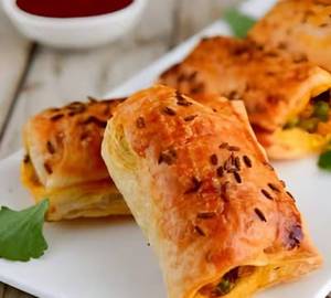 Chicken Sorpotel Puff