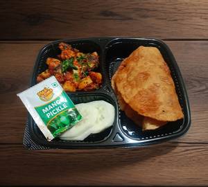 Khasta Puri Bhaji