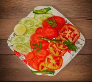 Tomato kheera salad