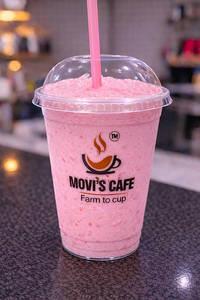 Strawberry Lassi [350 ML]