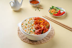 Veg Fried Rice with Classic Chilli Chicken