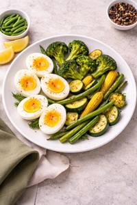 Boiled Eggs With Grilled Vegetables