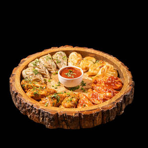 Veg Momo Platter 16 Pcs