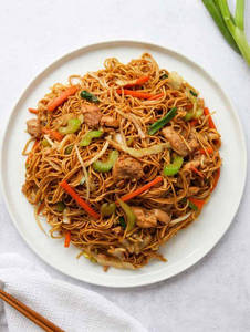 Chicken Schezwan Noodles