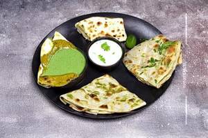 Paneer Paratha In Tandoori