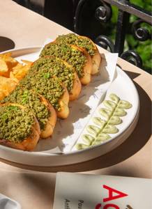 Italian Chicken Crostini