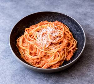 Creamy Pink Sauce Spaghetti