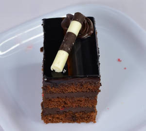 Brownie square pastry