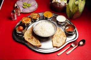 Swadisht Thali