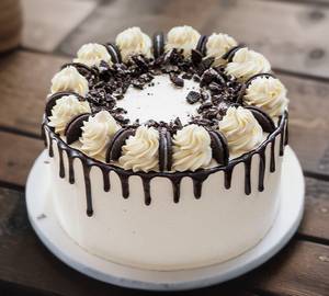 Eggless Oreo Chocolate Overload Birthday Cake