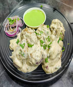 Corn and cheese afghani malai momo