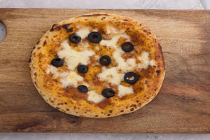 Vegan Margherita Pizza