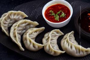 Veg steamed momos