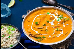 Paneer Makhni ( 500 Gms- Served With 1 Roti / 1 Naan)