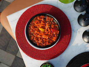 Thai Red Sizziling Noodles