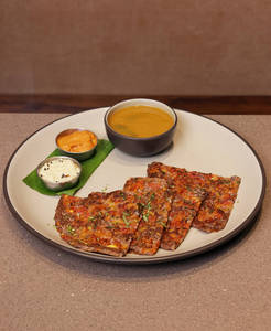 Ragi Tomato Onion Uttapam