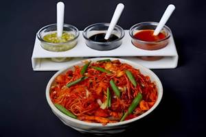 Veg Chilli Garlic Noodles